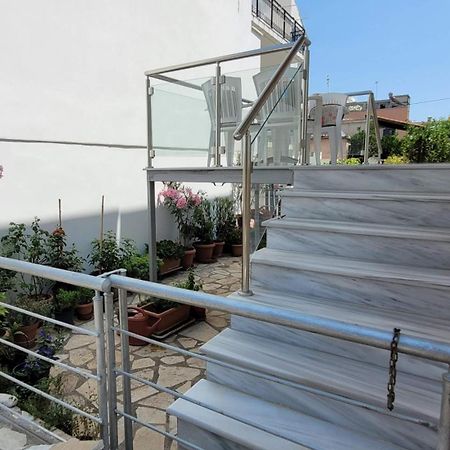 Family Apartment デルヴェニ エクステリア 写真