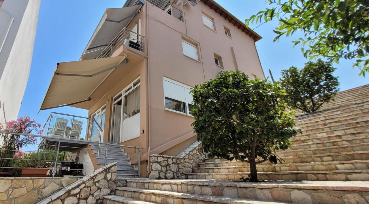 Family Apartment デルヴェニ エクステリア 写真