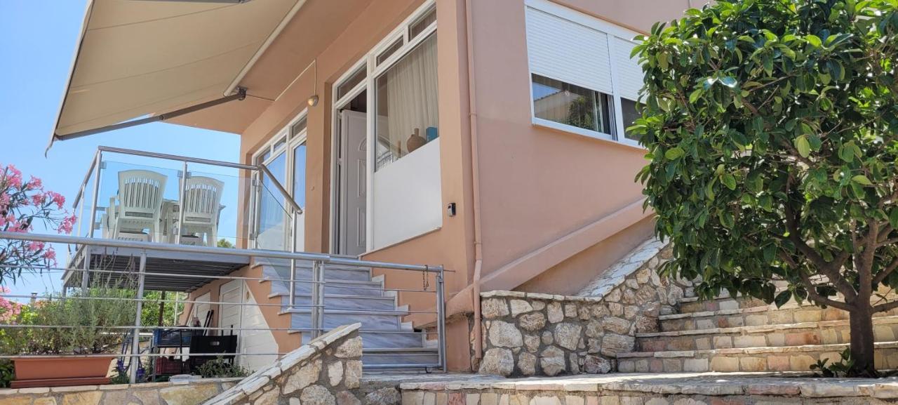 Family Apartment デルヴェニ エクステリア 写真