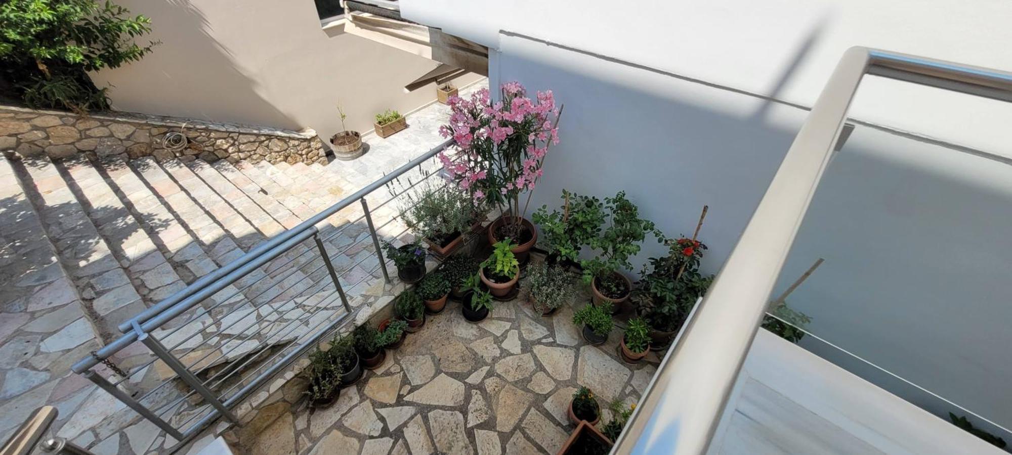 Family Apartment デルヴェニ エクステリア 写真